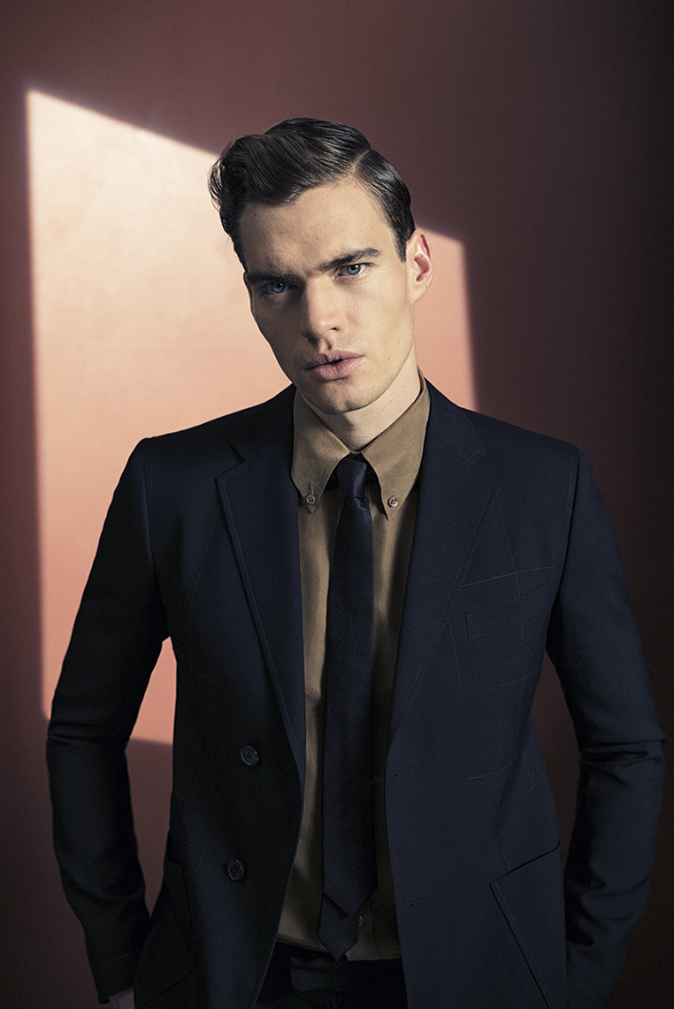 Kurt-Iswarienko-GQ-RU-Office-Shot_07MP_00057RTFw