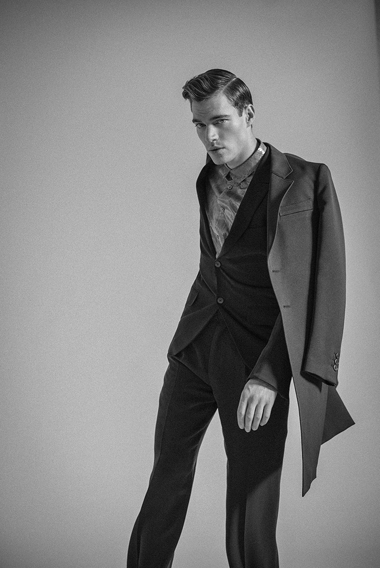 Kurt-Iswarienko-GQ-RU-Office-Shot_10MP_00104RTFw