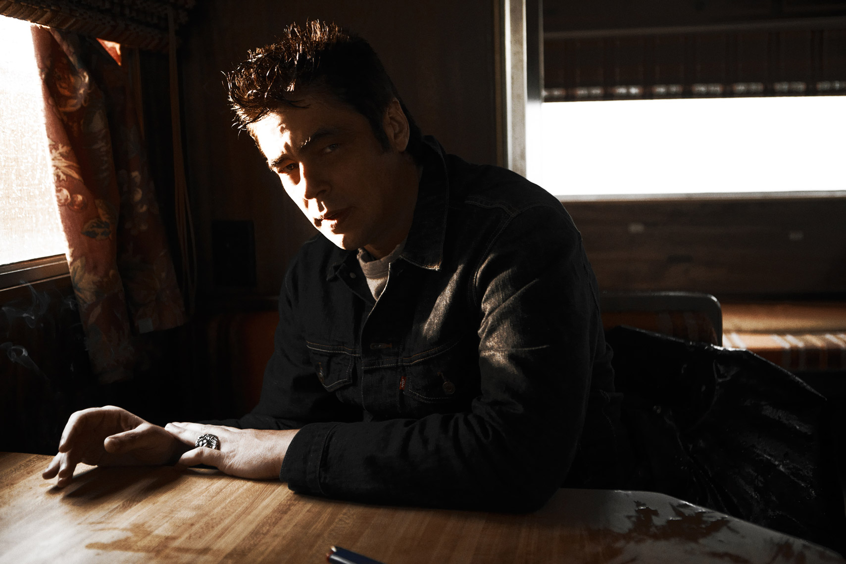 KurtIswarienko-BenicioDelToro-MG46383RTFw