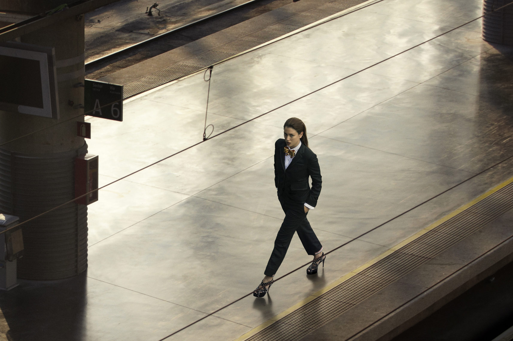 KurtIswarienko-BlancaSuarez-2498BS07208V2RTFDw