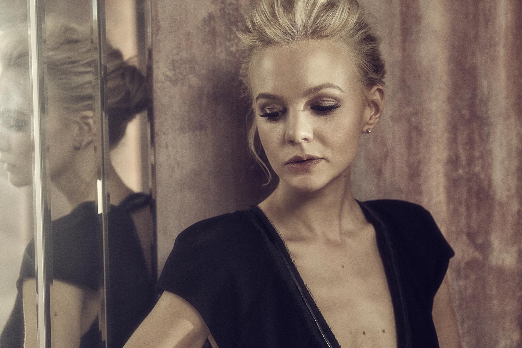 KurtIswarienko-CareyMulligan-CareyDeco02153RTFw