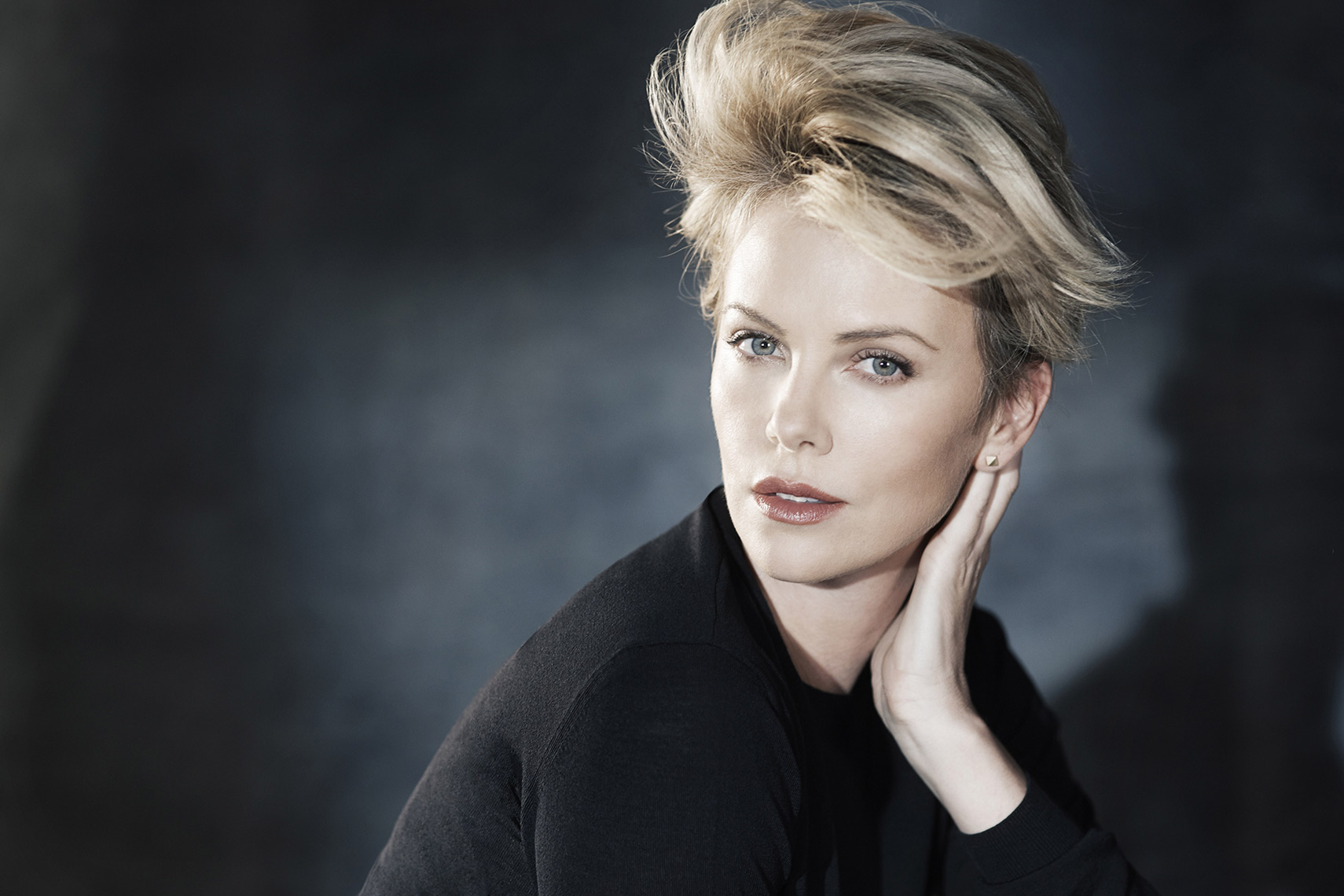 KurtIswarienko-CharlizeTheron-Shot1272RTFw