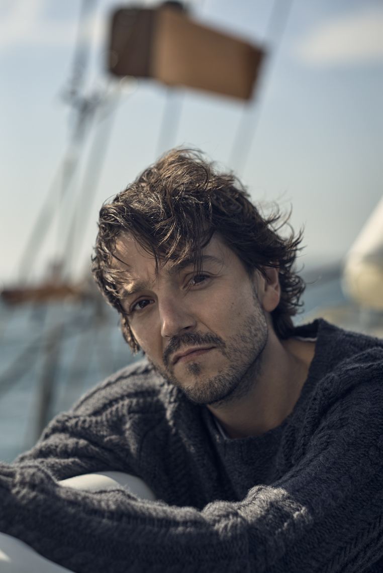 KurtIswarienko-DiegoLuna-Shot_08_1381RTF