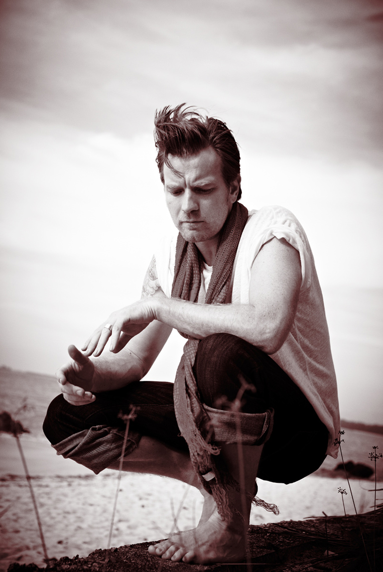 KurtIswarienko-EwanMcGregor-MG2861RTFclmw