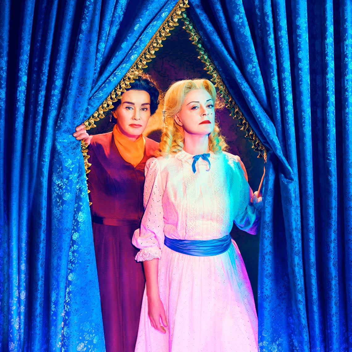 KurtIswarienko-Feud_S1_Single-Curtains