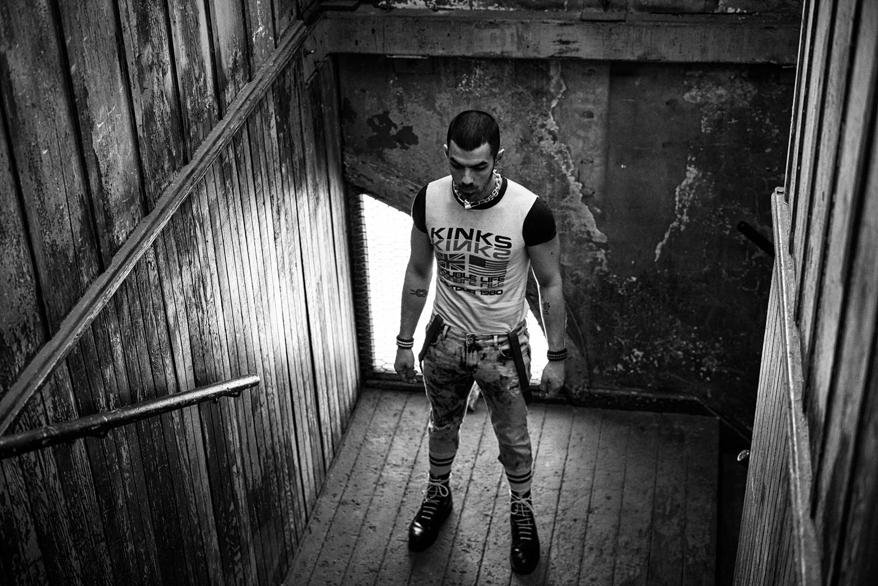 KurtIswarienko-JoeJonas-Shot_02_0107RTF