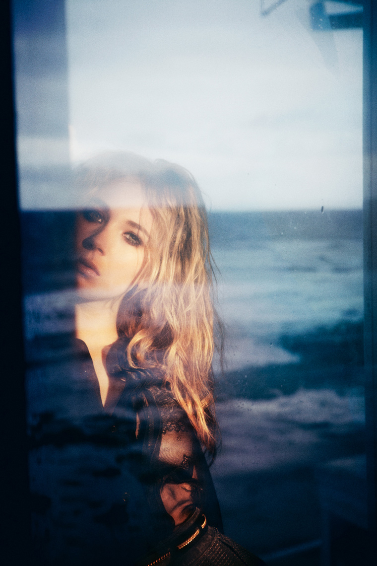 KurtIswarienko-JunoTemple-FlauntShot05170RTFw