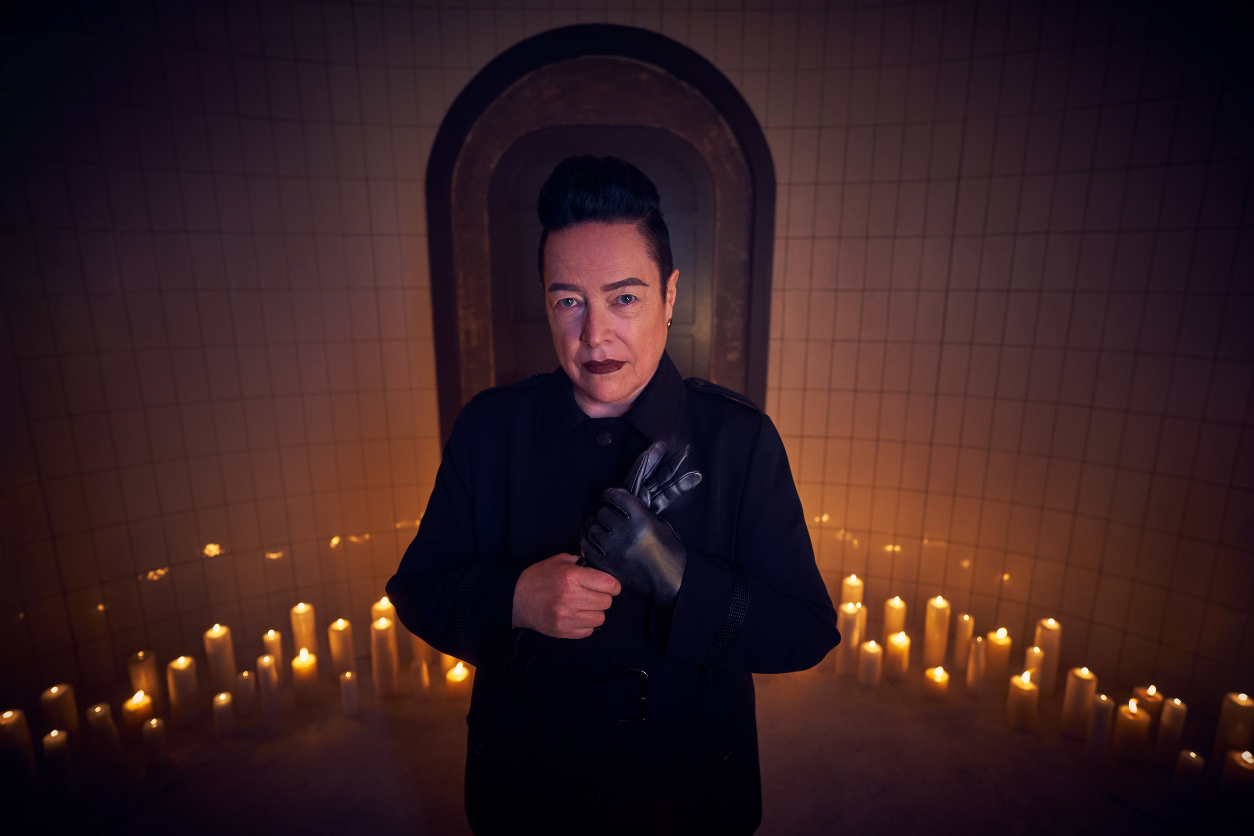 KurtIswarienko-KathyBates_0244_re.01