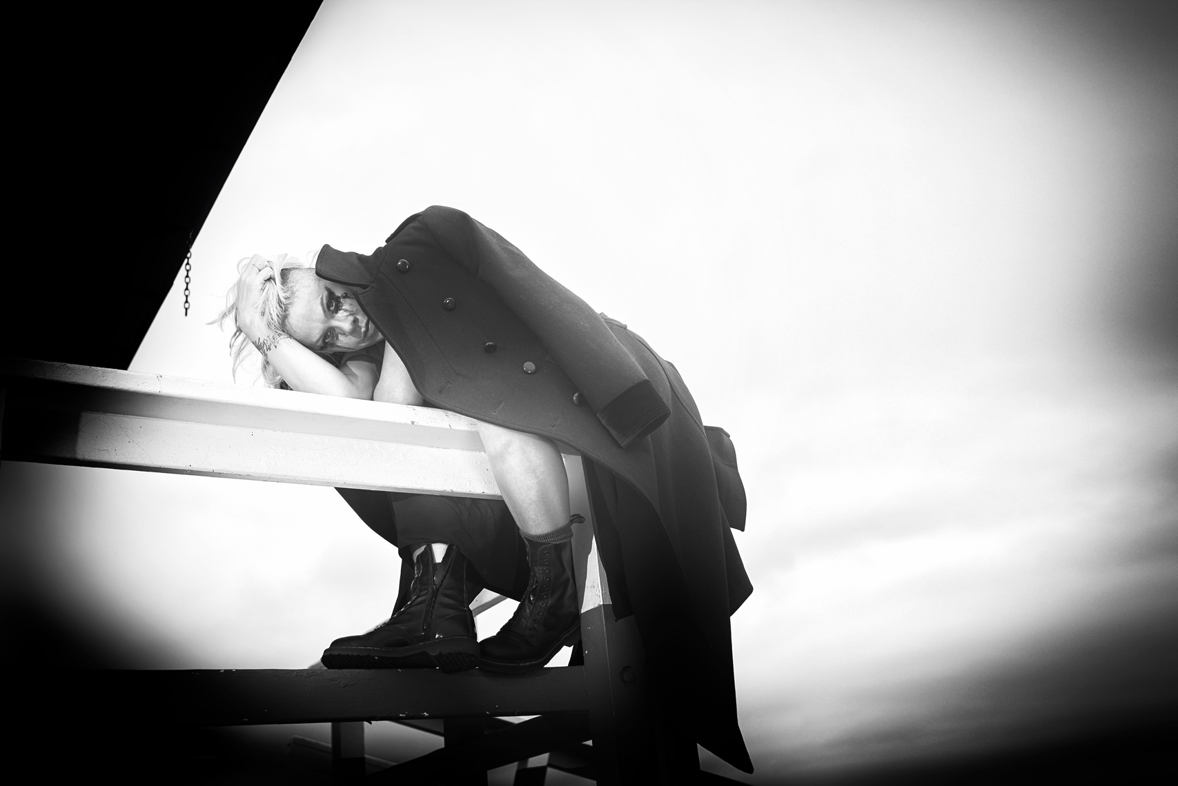 KurtIswarienko-Pink-Shot_01_332RTF-BW