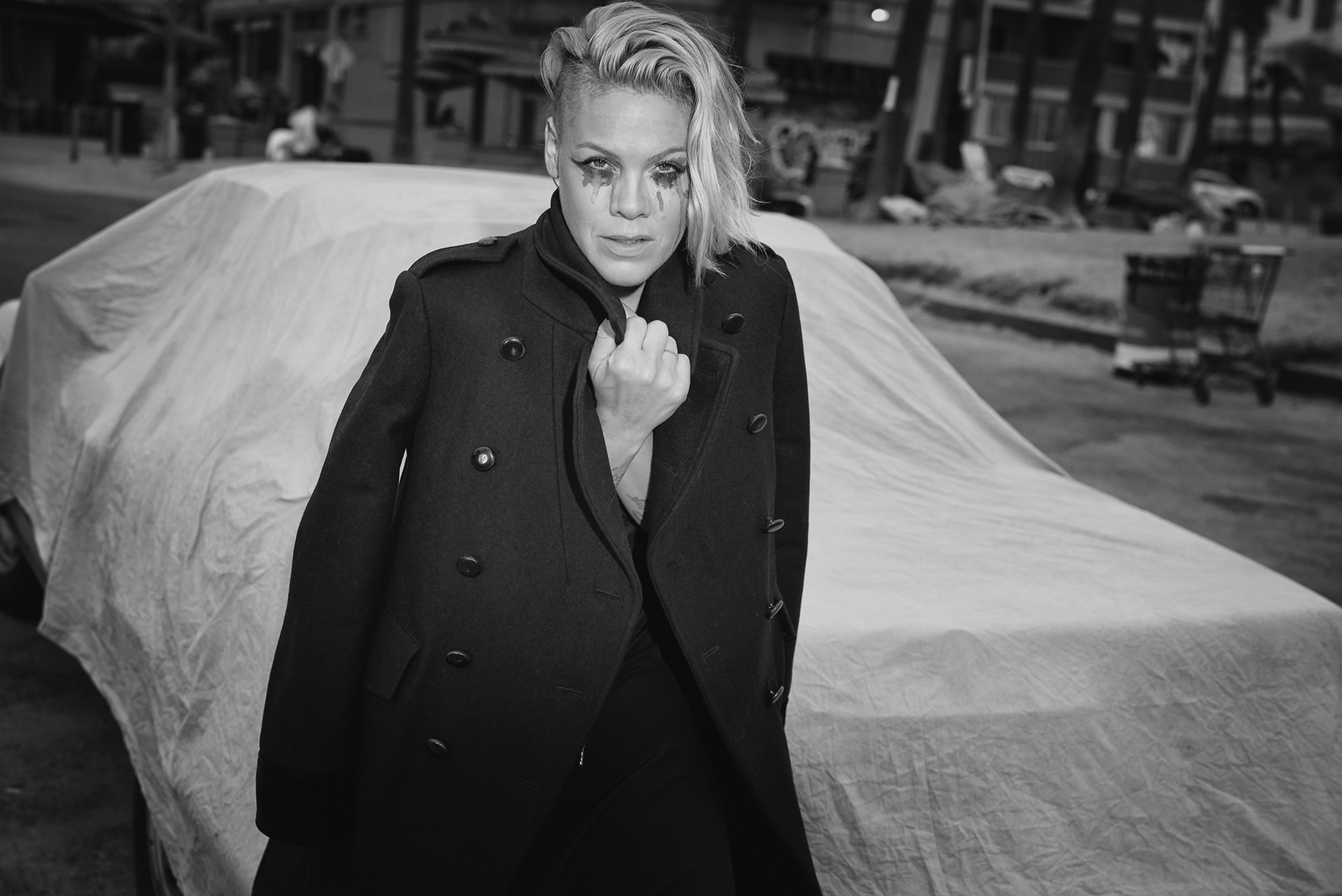 KurtIswarienko-Pink-Shot_01_BW_058RTF