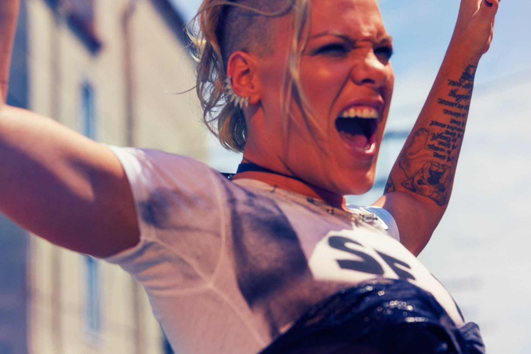 KurtIswarienko-Pink-Shot_02_039RTF