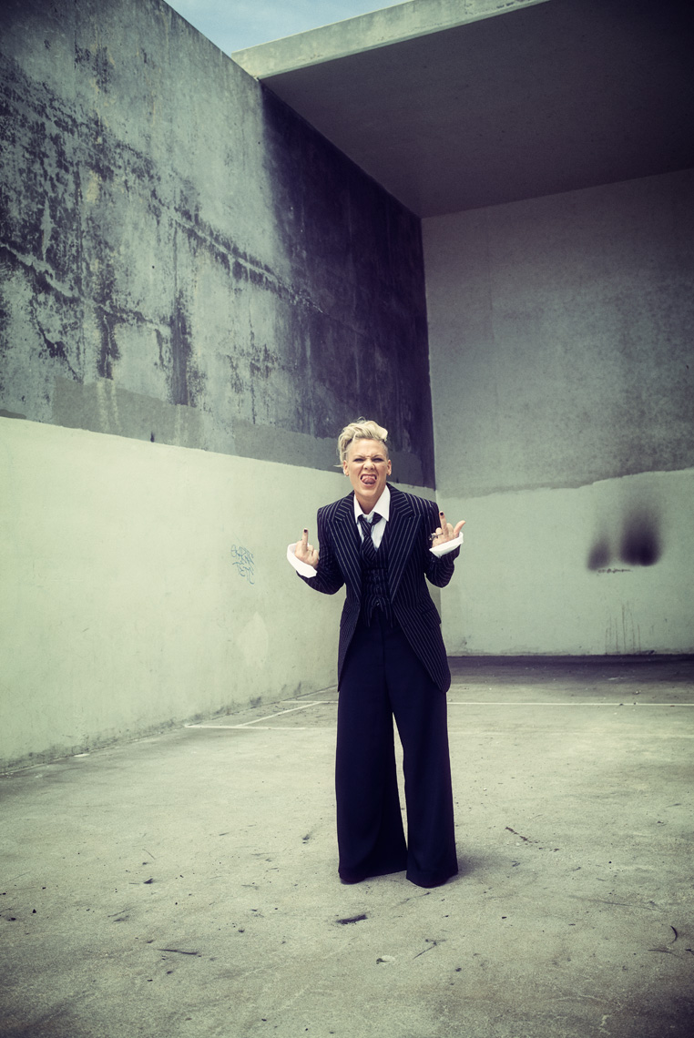 KurtIswarienko-Pink-Shot_03_173RTF