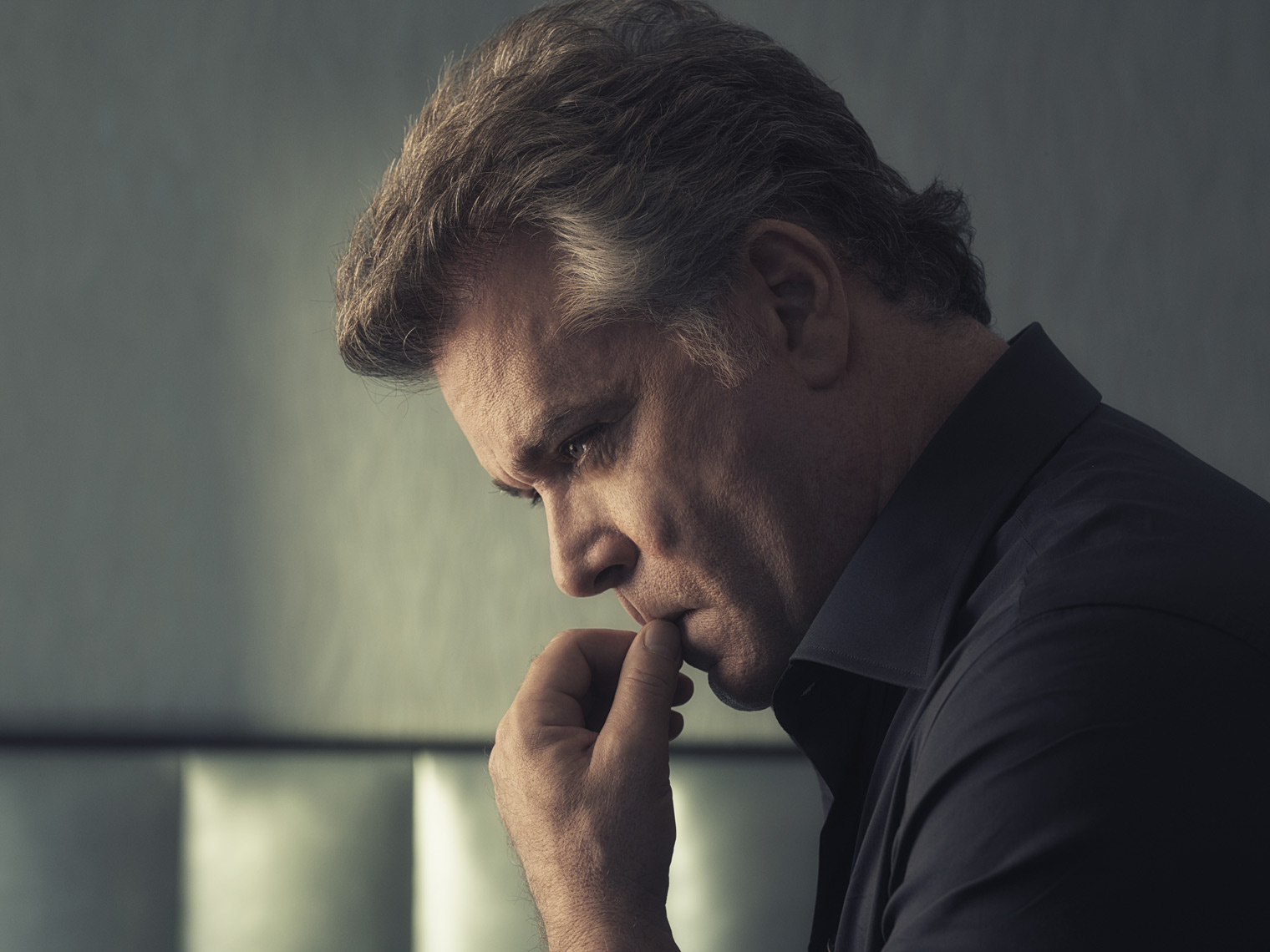 KurtIswarienko-RayLiotta-GQUK-Armani-091RTF2w