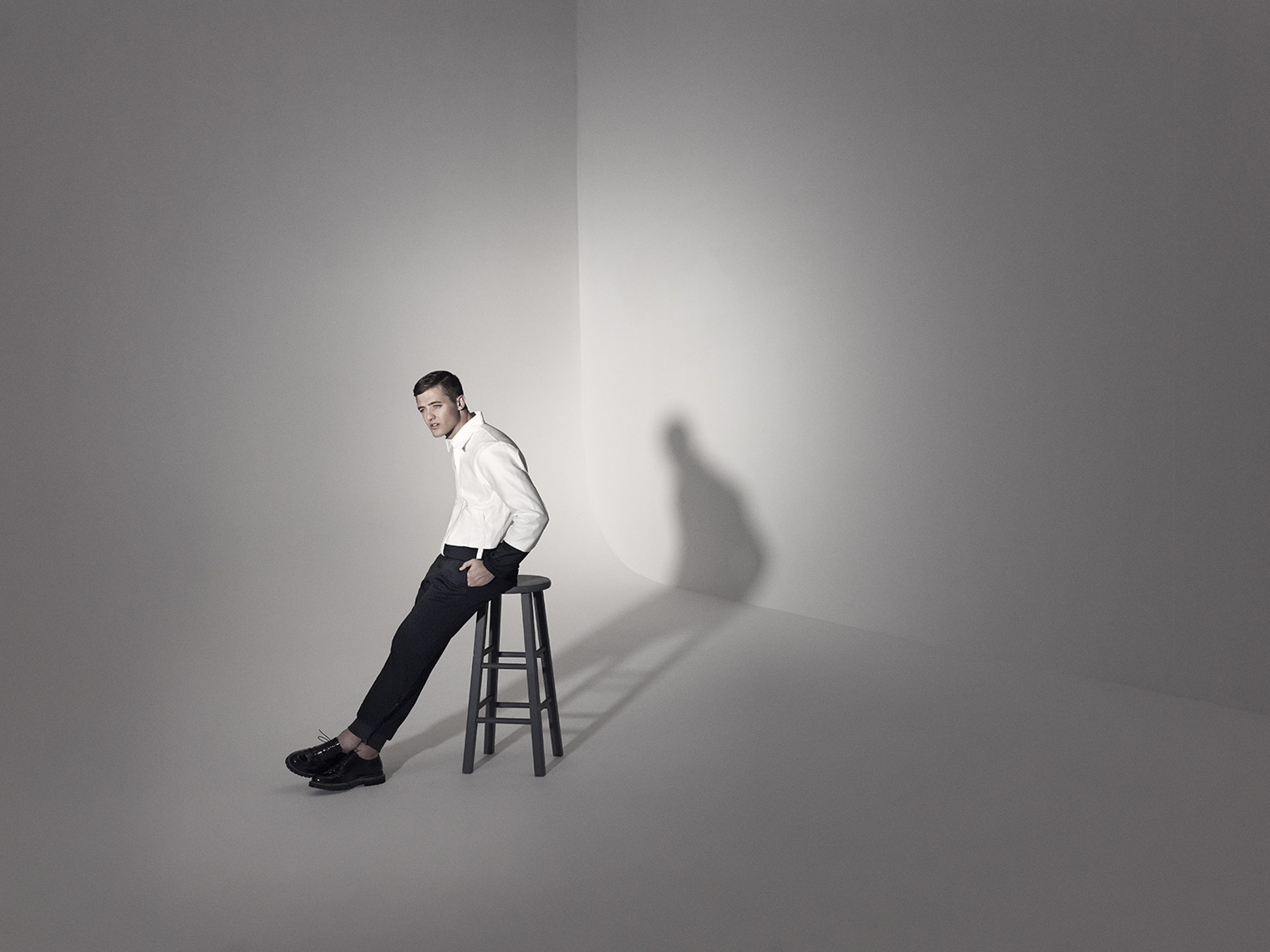 KurtIswarienko-RobbieRogers-140324_KI_S_05_0102w