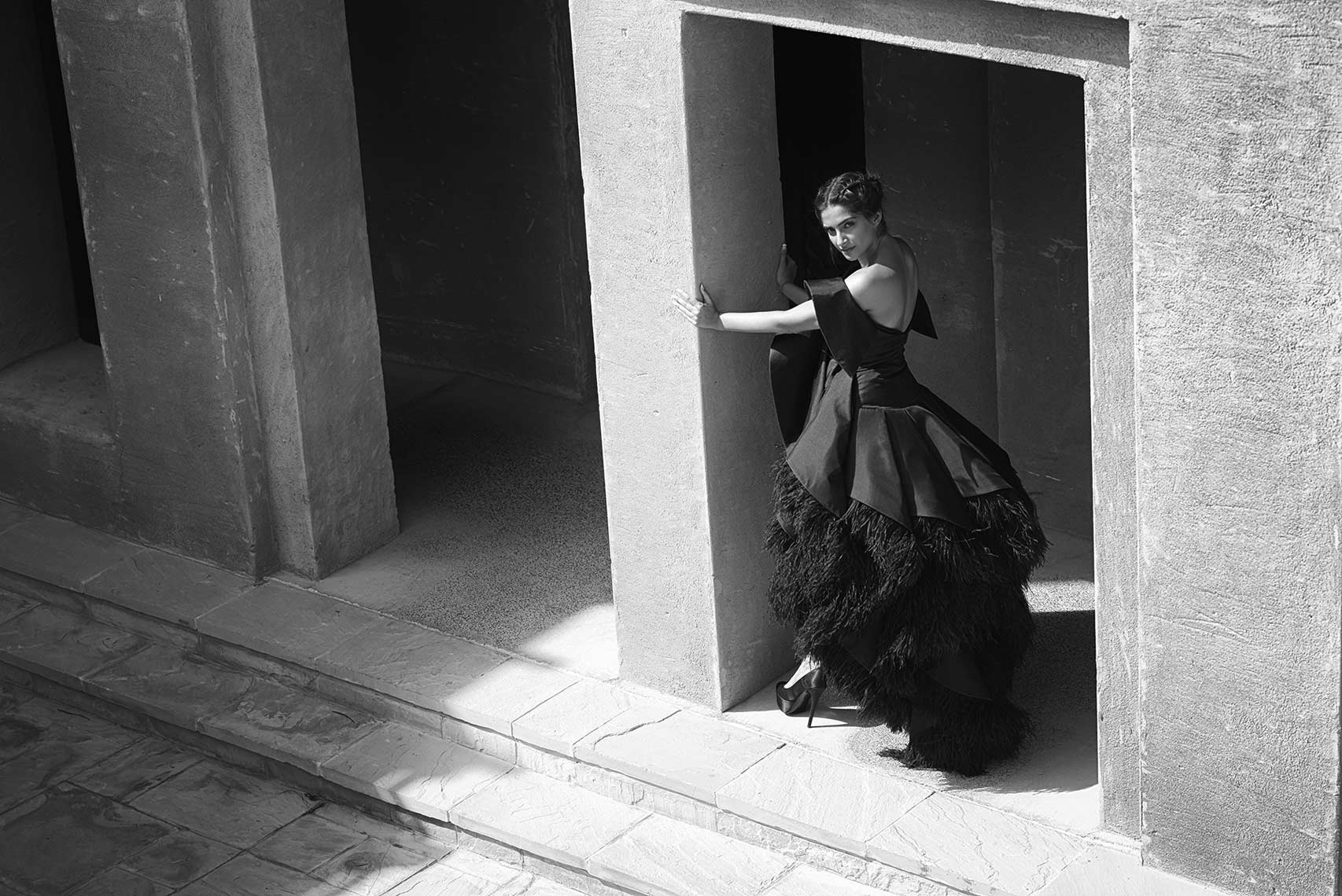 KurtIswarienko-SonamKapoor-A_0127RTFw