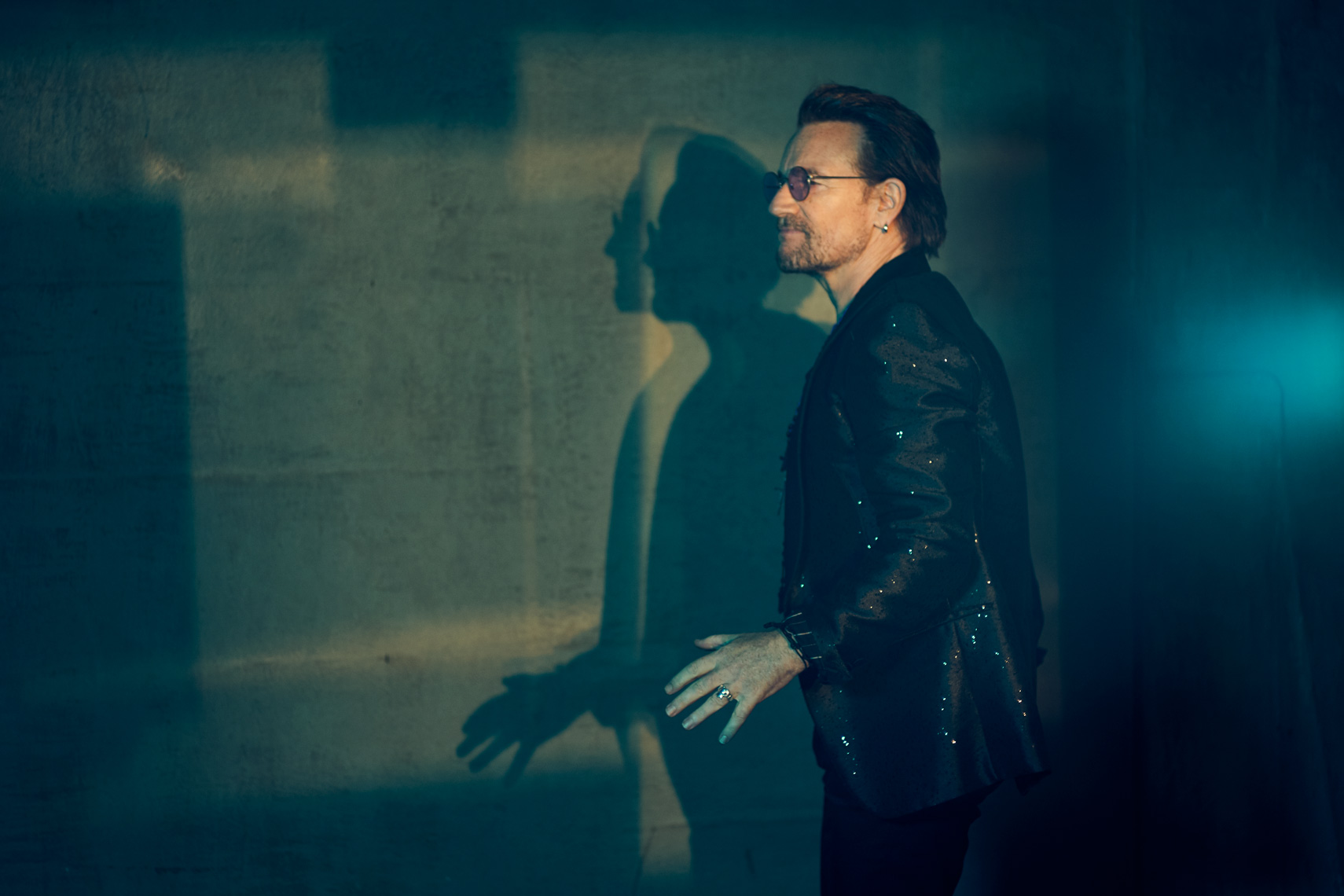 KurtIswarienko-U2-Bono-SHOT_02_0307RTF