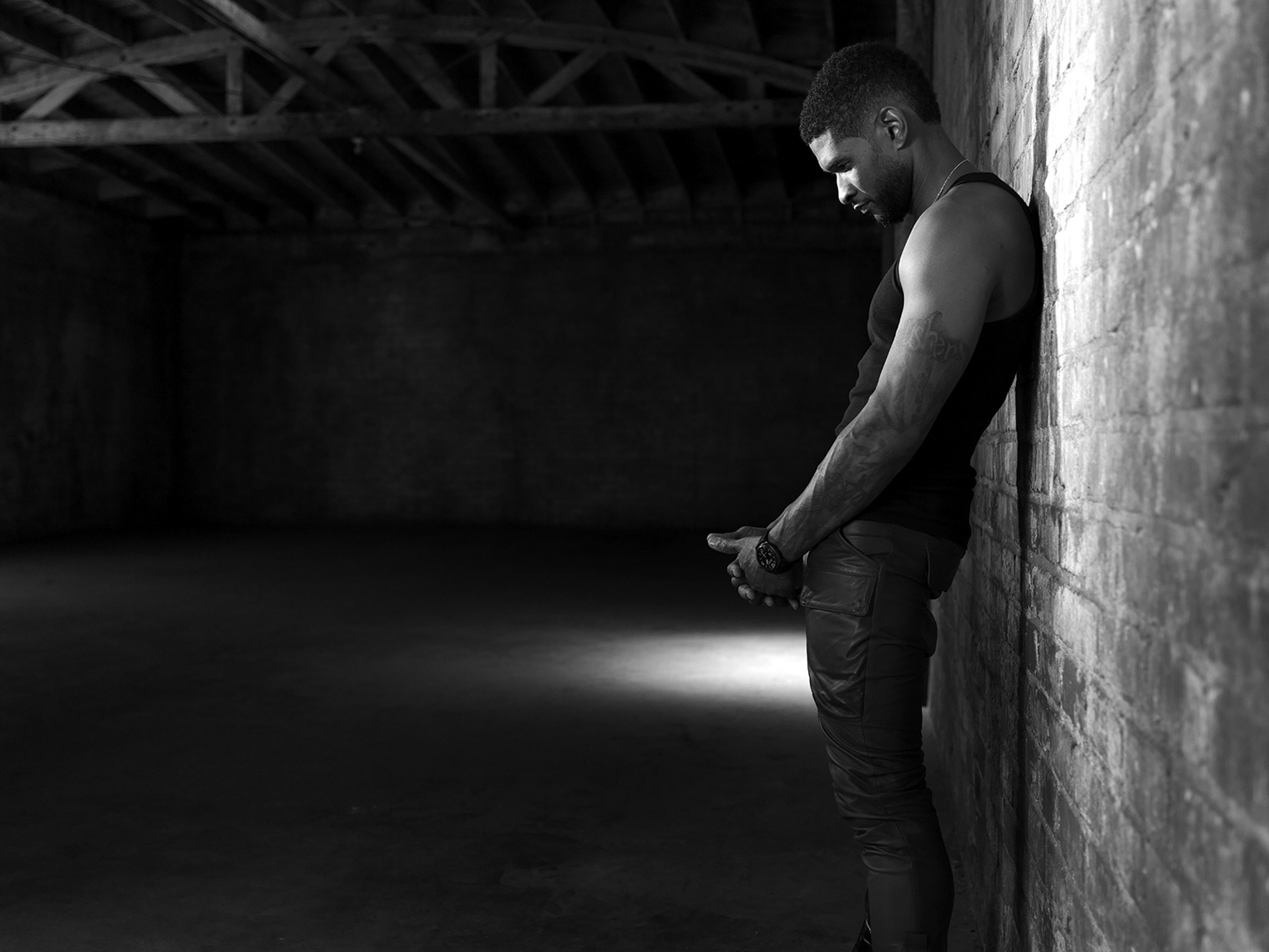 KurtIswarienko-Usher-Shot_02_0079