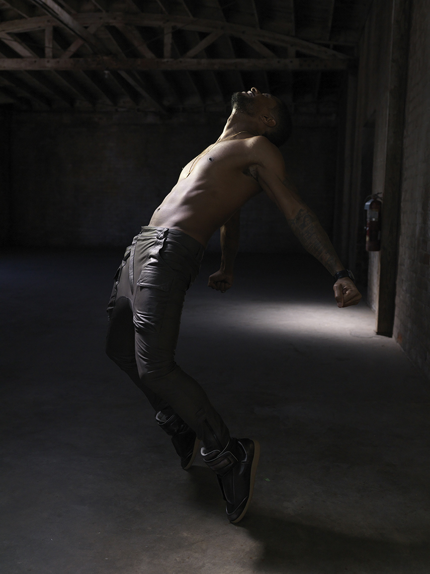 KurtIswarienko-Usher-Shot_02_0155