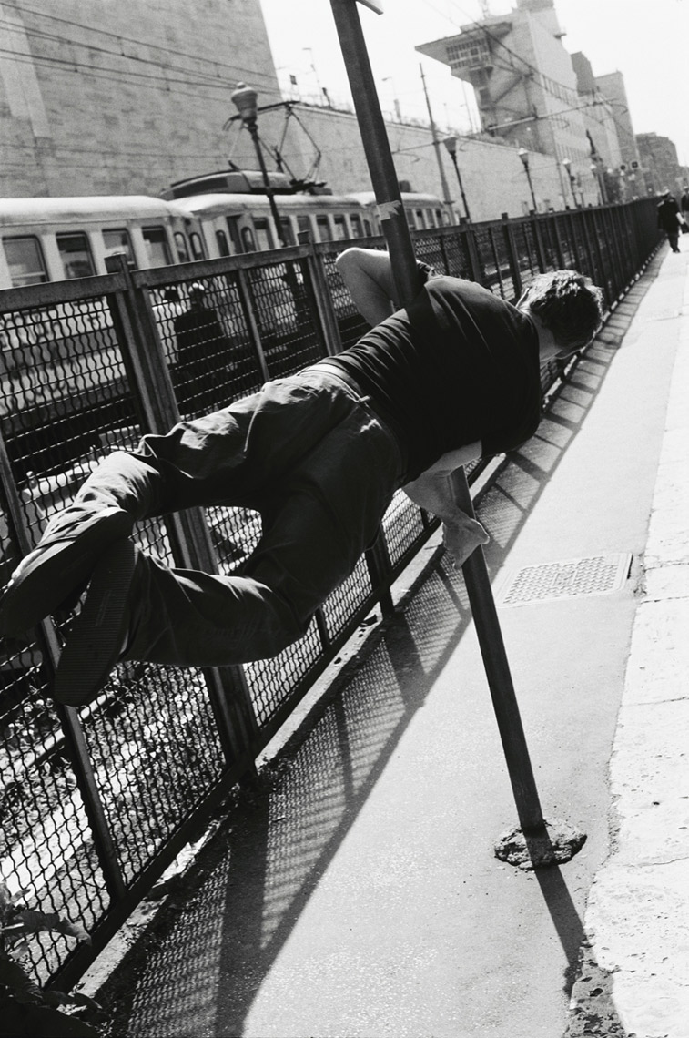 KurtIswarienko-WillemDafoe-BW1624532034RTFw